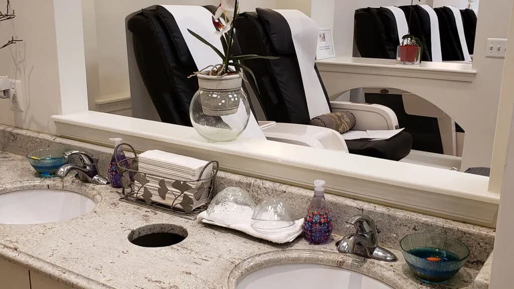 Salon interior and atmosphere